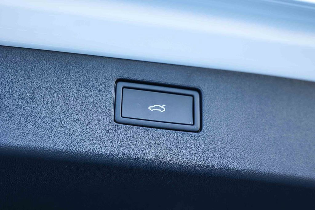 New 2026 Volkswagen Tiguan SE image 38