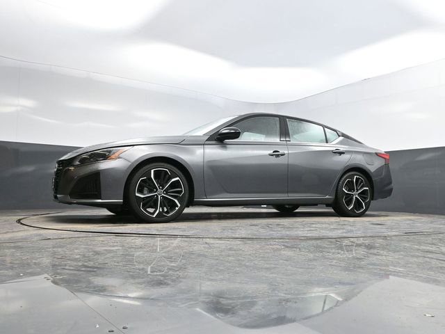 Used 2023 Nissan Altima 2.5 SR image 41