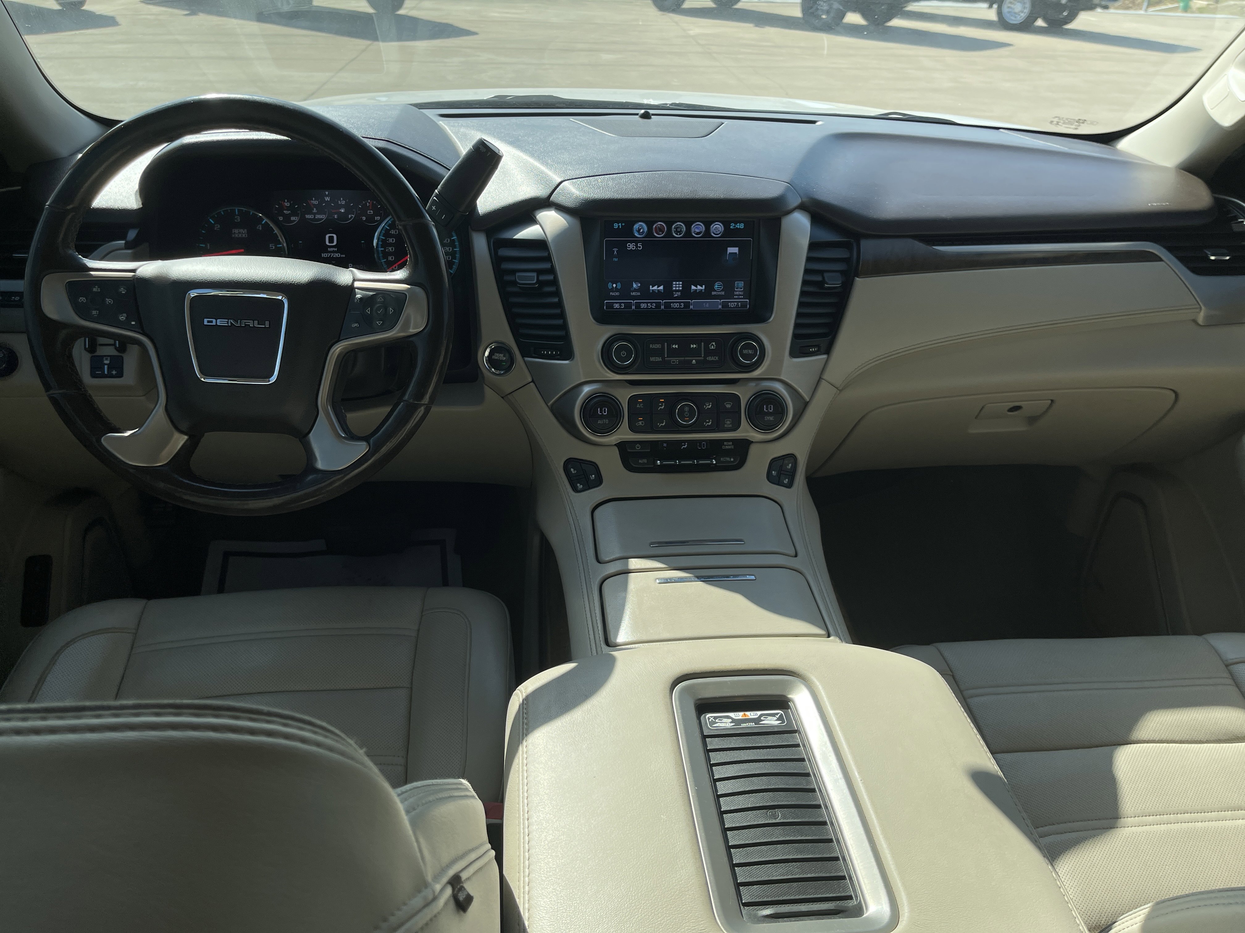 Used 2018 GMC Yukon Denali w/ Open Road Package image 16