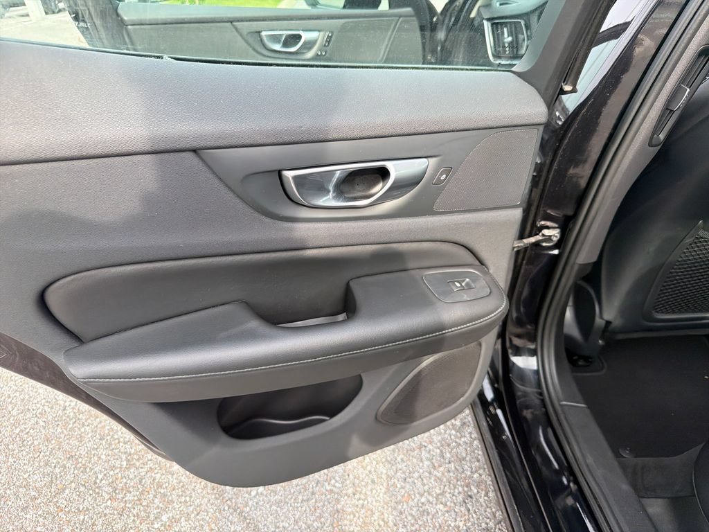 Used 2024 Volvo S60 B5 Core FWD image 24