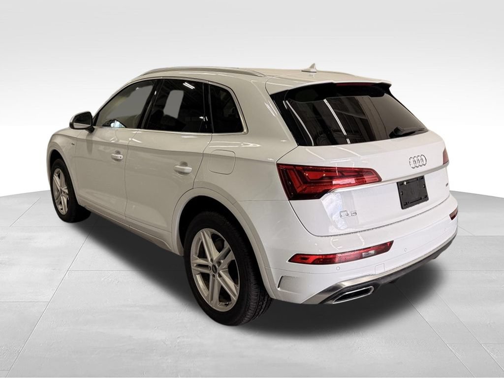 Used 2023 Audi Q5 e Premium w/ Convenience Package AWD/4WD image 3