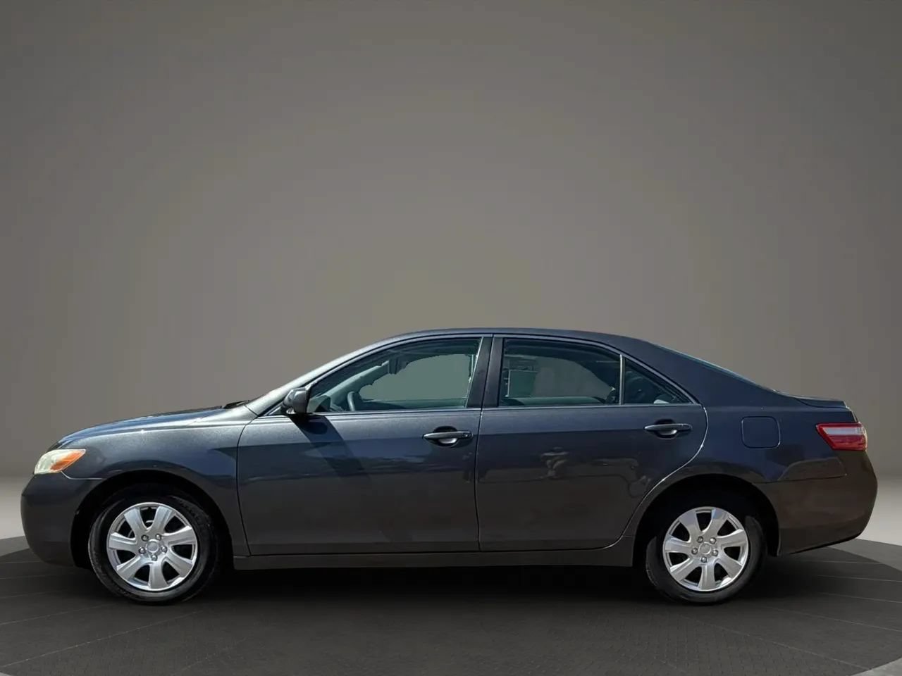 Used 2007 Toyota Camry LE FWD image 8