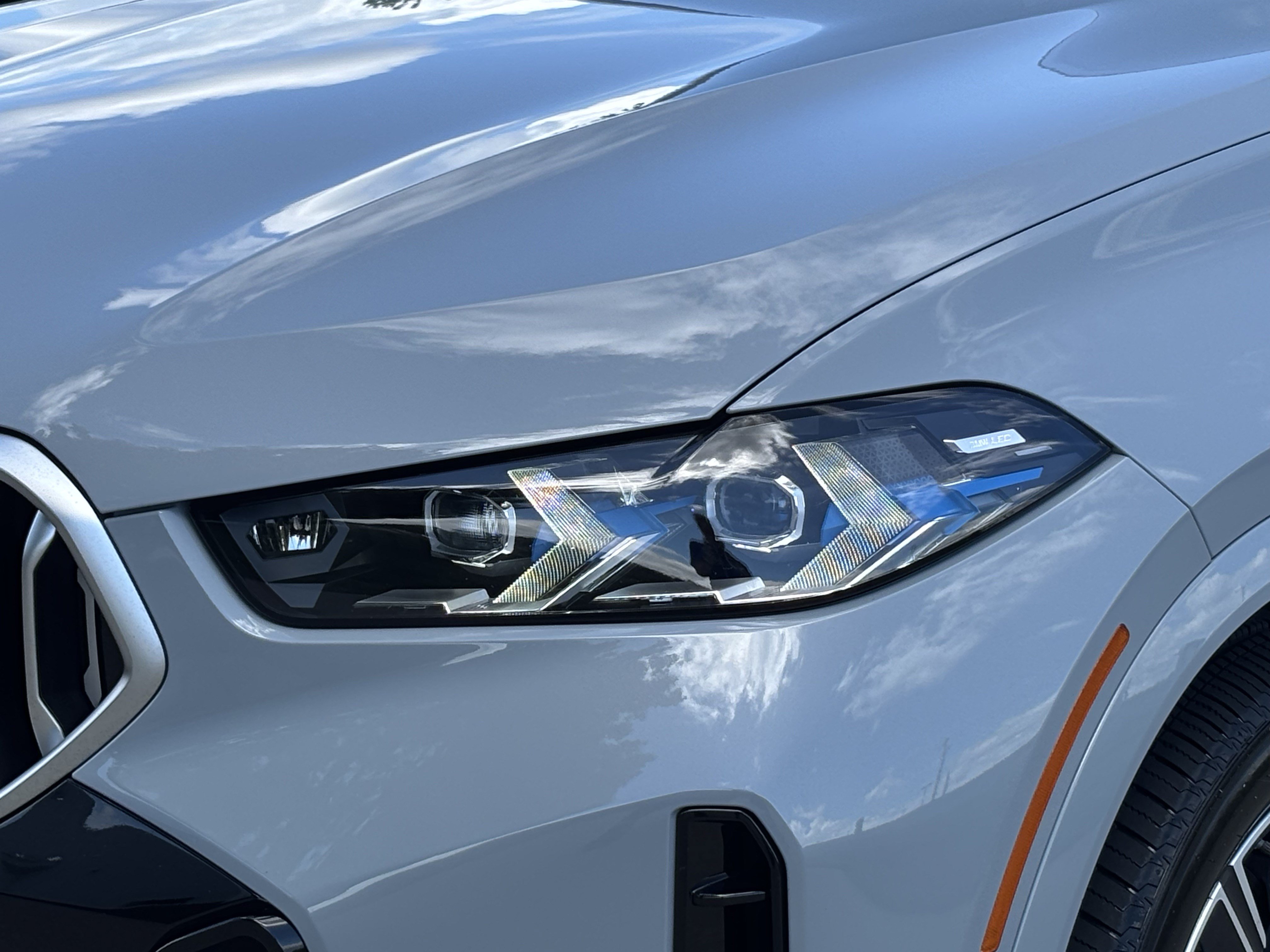 Certified 2026 BMW X6 xDrive40i AWD/4WD image 6
