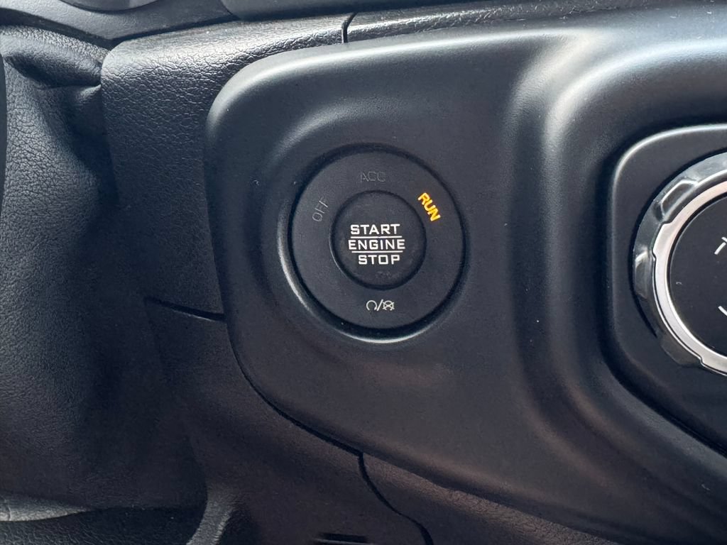 Used 2021 Jeep Wrangler Unlimited Sahara w/ Uconnect 4C Nav & Sound Group AWD/4WD image 30