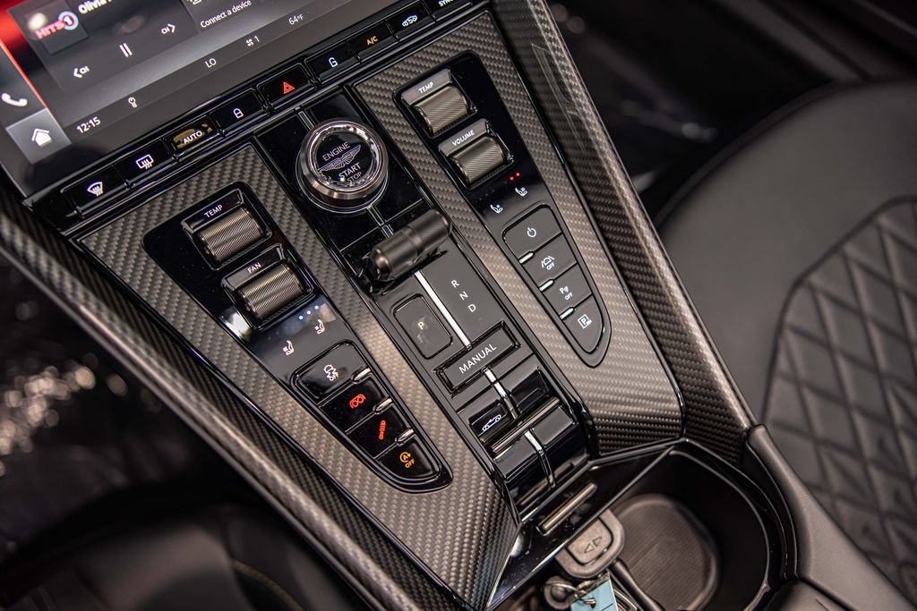 Used 2025 Aston Martin DB12 Convertible RWD image 28