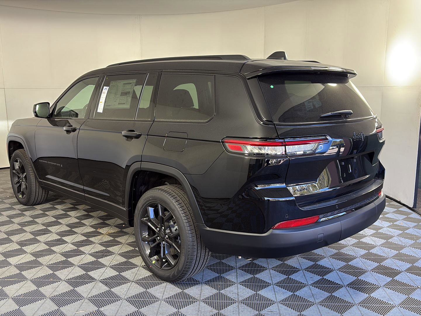 New 2025 Jeep Grand Cherokee L Limited AWD/4WD image 6