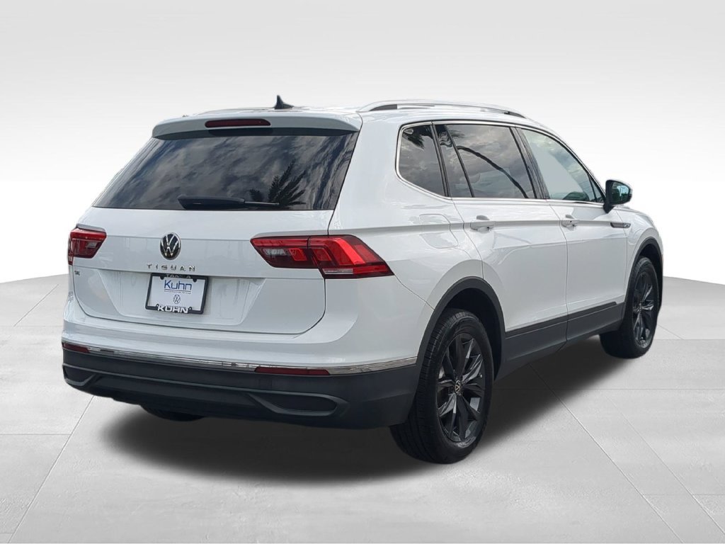 Used 2022 Volkswagen Tiguan SE FWD image 3