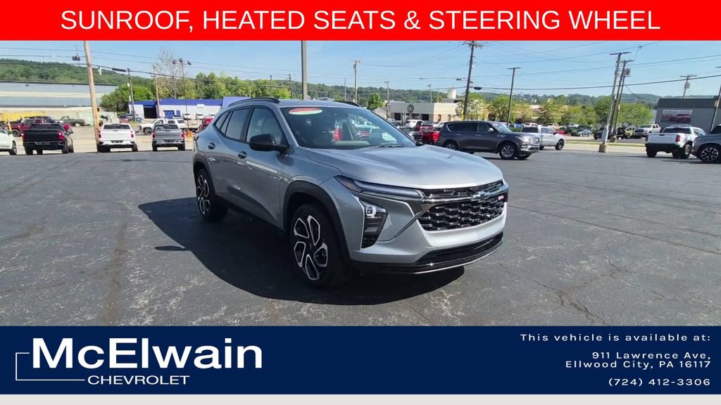 Used 2026 Chevrolet Trax RS w/ Sunroof Package FWD image 3