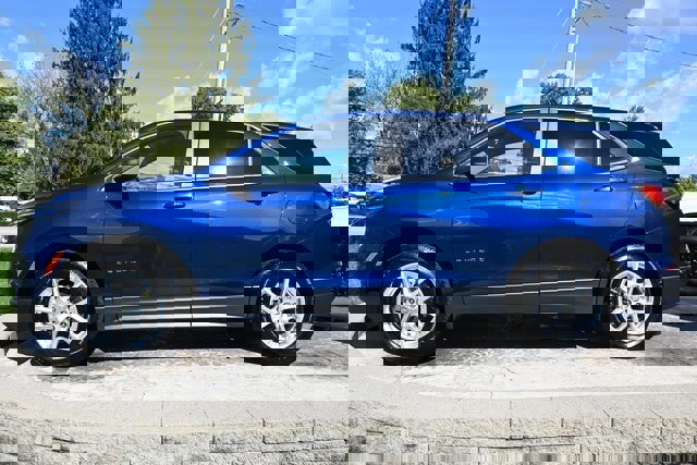 Used 2022 Chevrolet Equinox LS w/ LS Convenience Package image 8