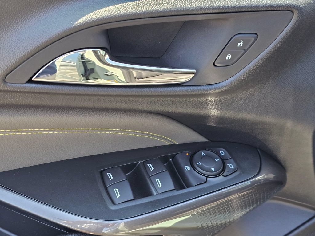 New 2026 Chevrolet Trax ACTIV w/ Sunroof Package FWD image 22