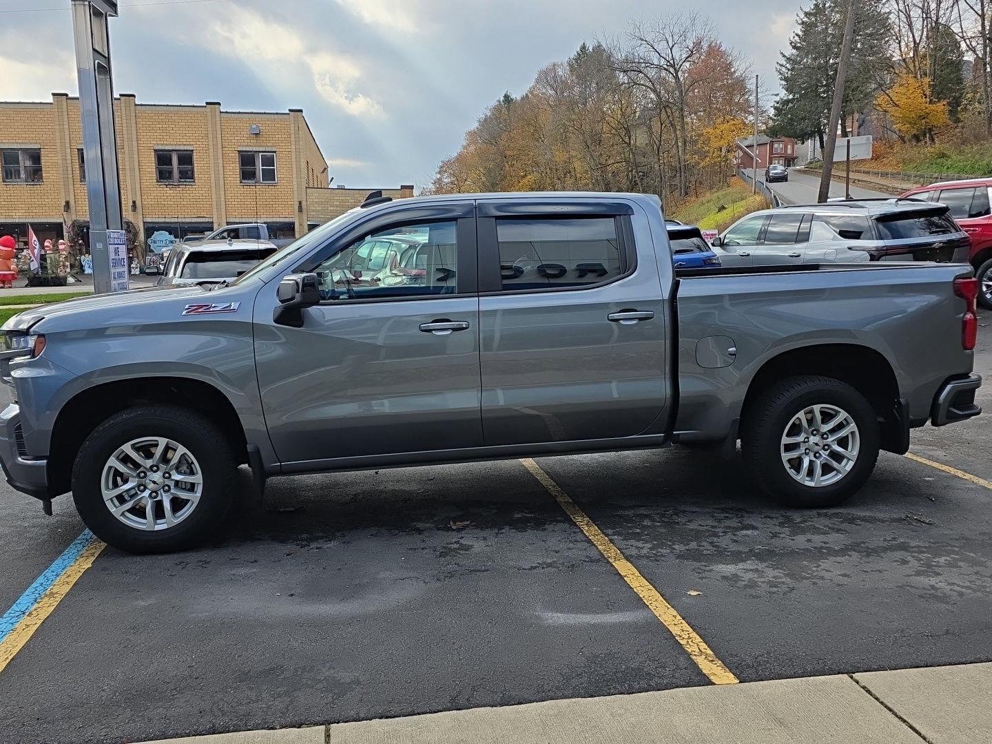 Used 2021 Chevrolet Silverado 1500 RST image 10
