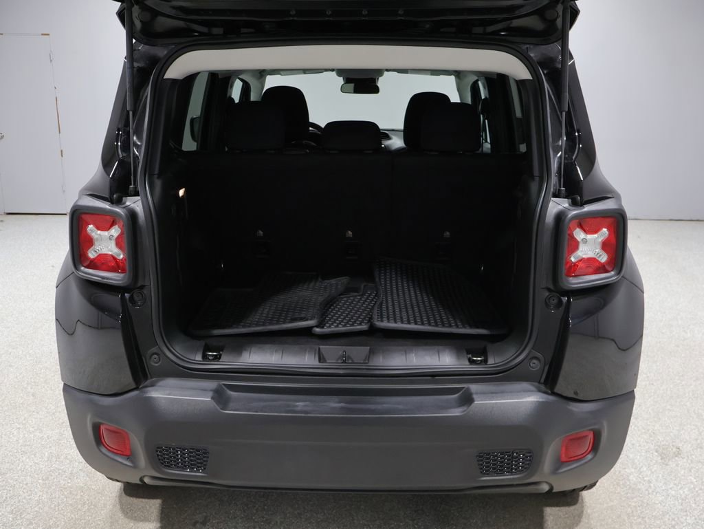 Used 2023 Jeep Renegade Latitude AWD/4WD image 20