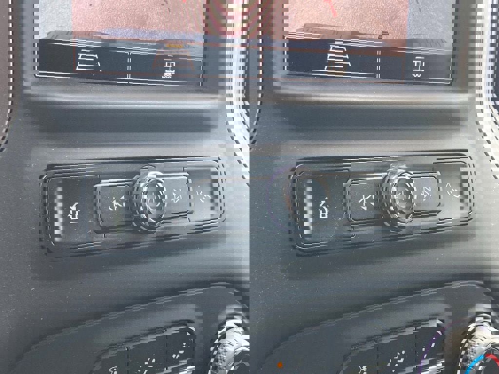 Used 2024 Chevrolet Silverado 2500 Custom w/ Custom Value Package image 23