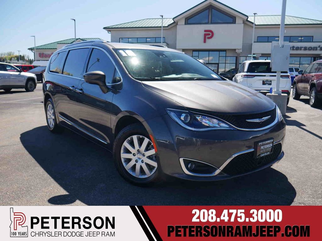 Used 2019 Chrysler Pacifica Touring-L w/ Advanced Safetytec Group image 1