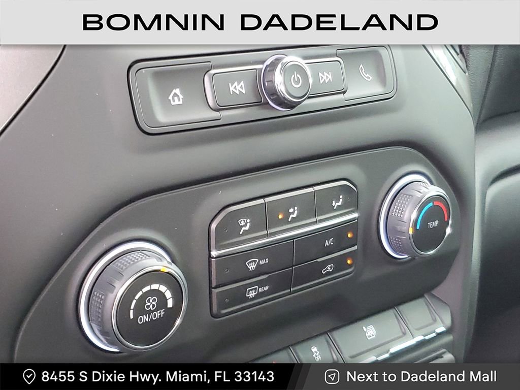 Used 2025 Chevrolet Silverado 2500 Custom w/ Custom Value Package image 23