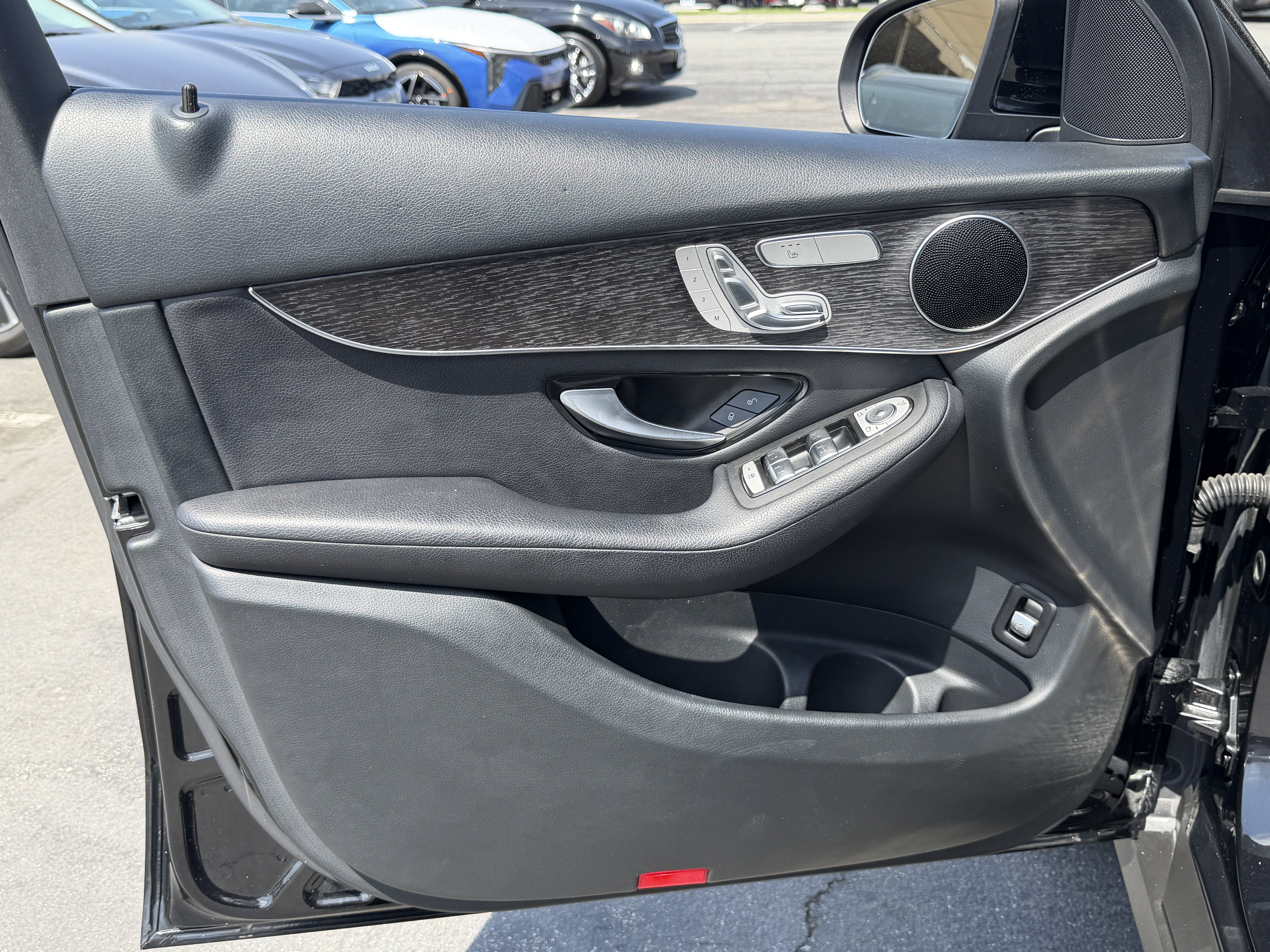 Used 2020 Mercedes-Benz GLC 300 image 13