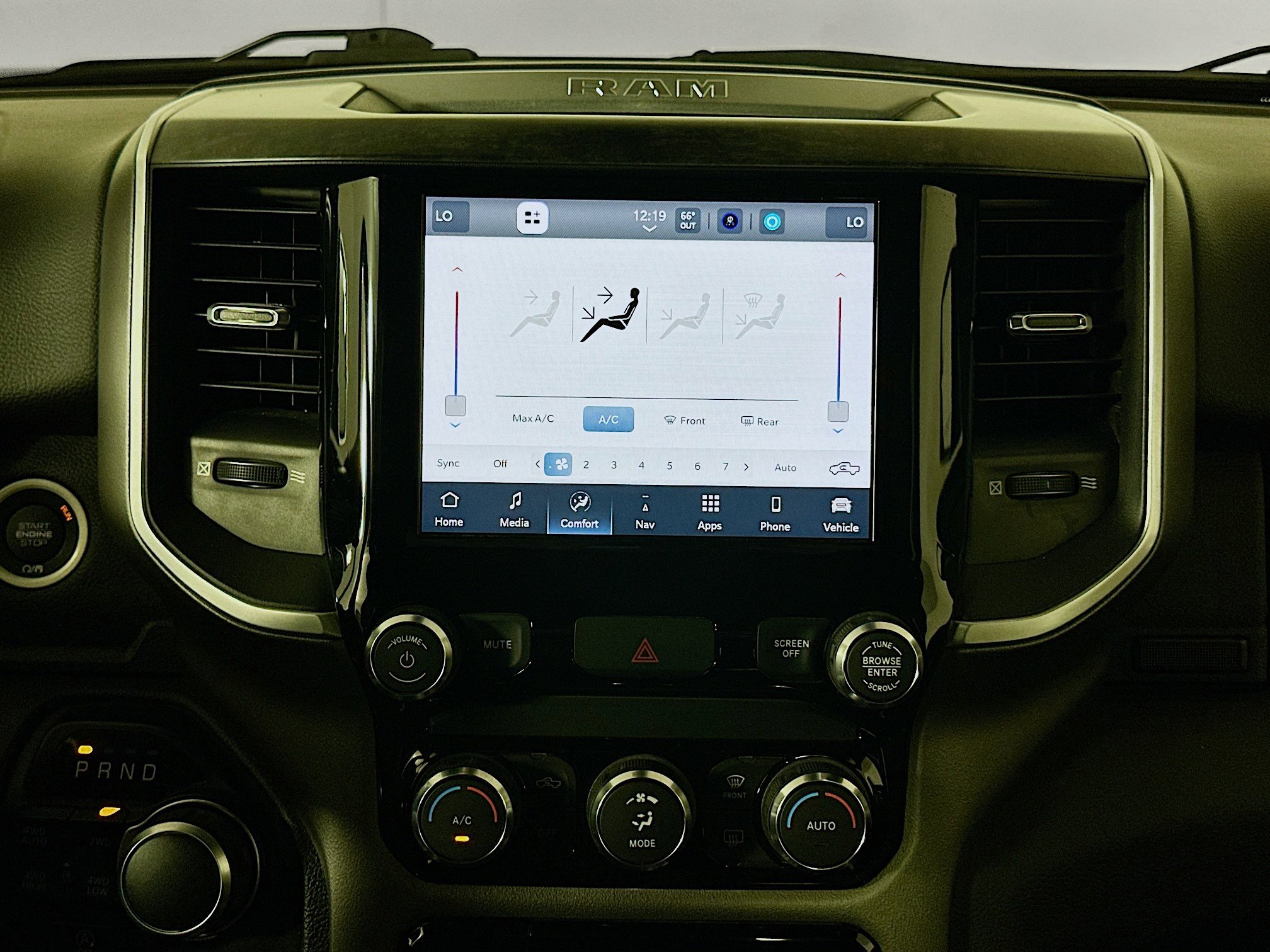 Used 2022 RAM 1500 Big Horn AWD/4WD image 23
