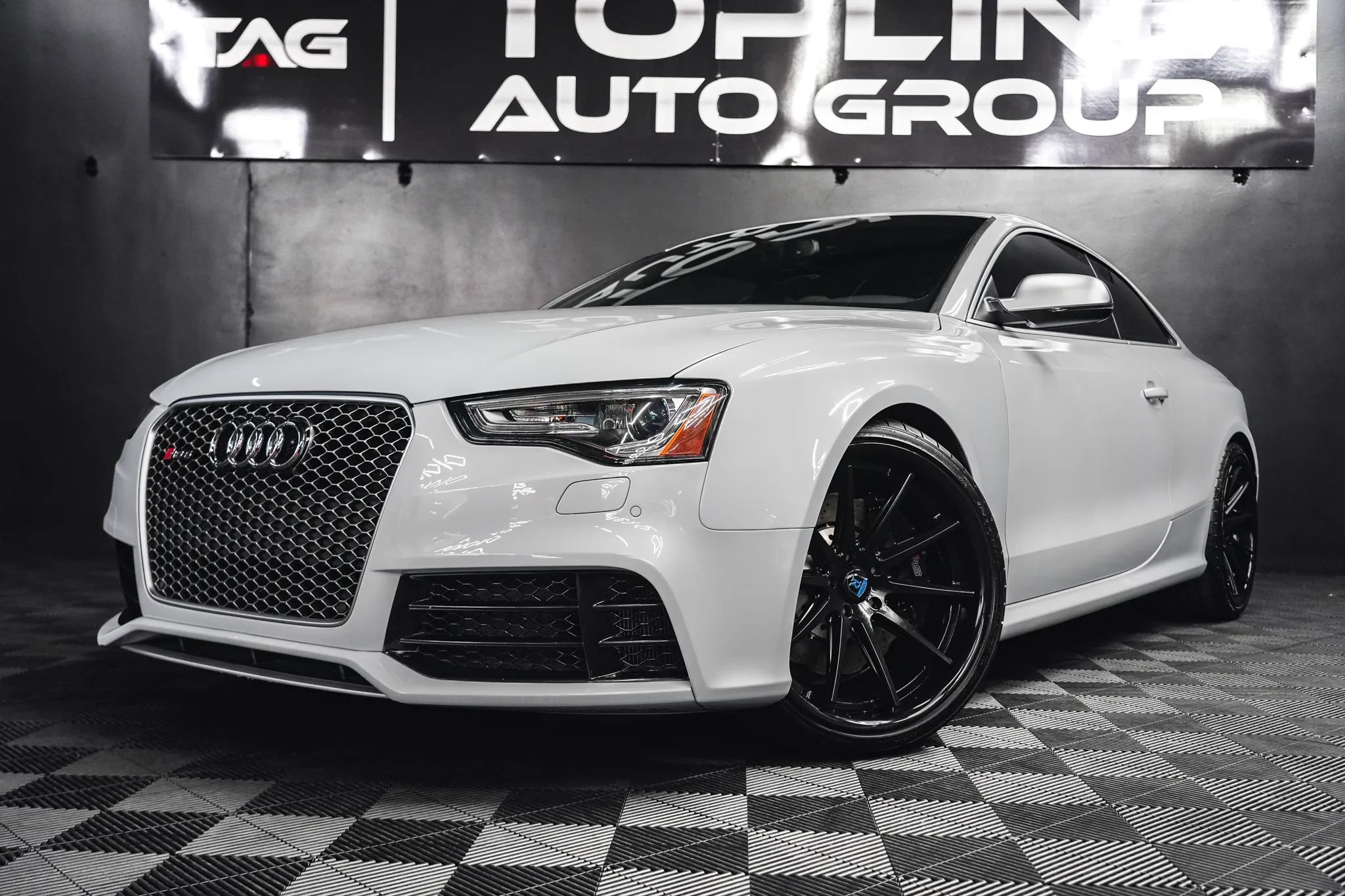 Used 2014 Audi RS 5 Coupe AWD/4WD image 2