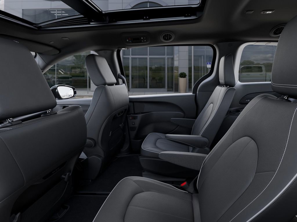New 2027 Chrysler Pacifica Limited AWD/4WD image 23