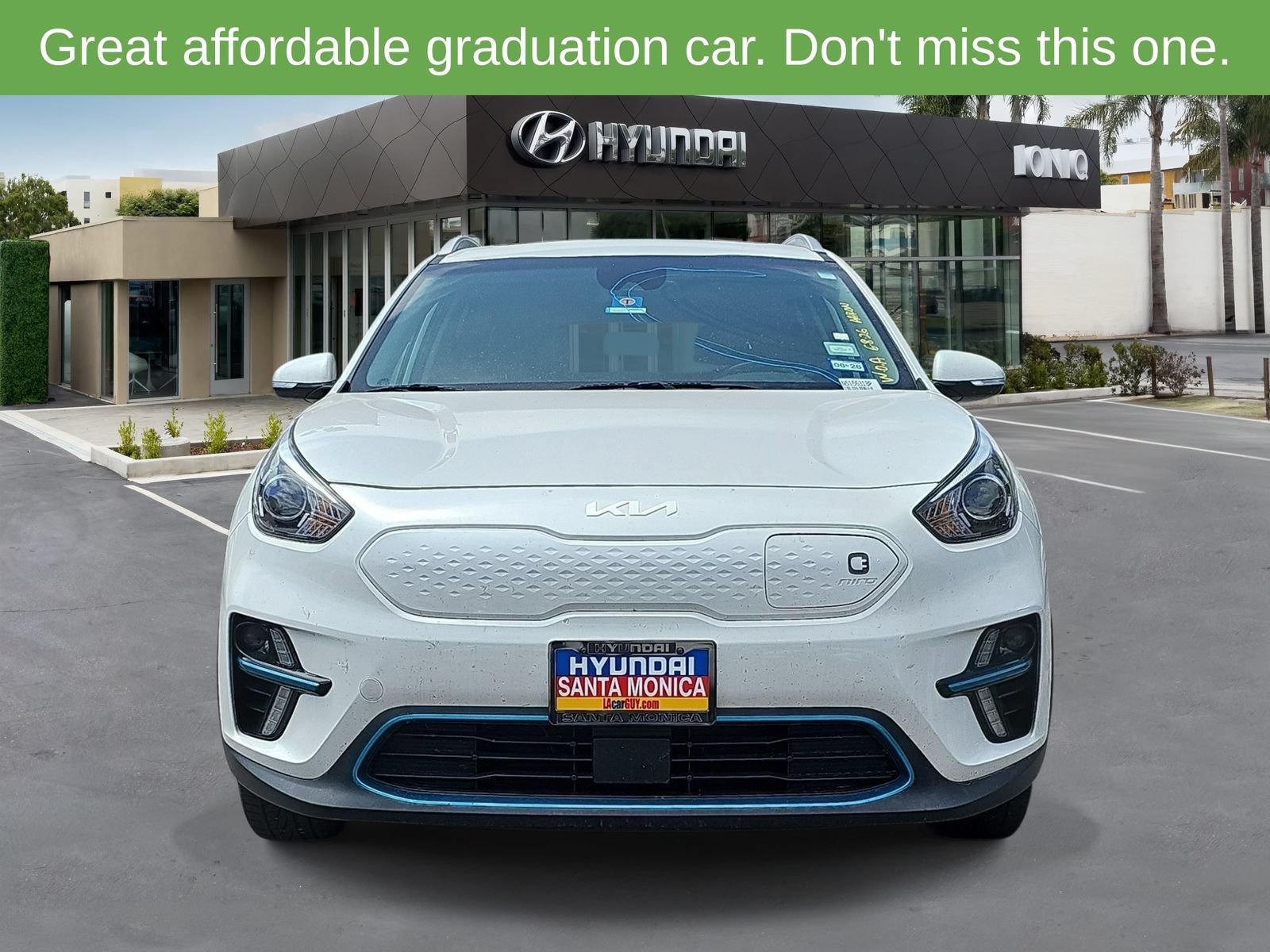 Used 2022 Kia Niro EX Premium w/ Cold Weather Package FWD image 8