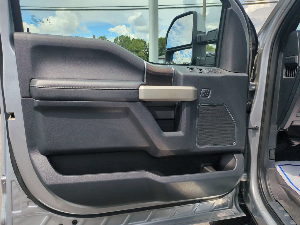 Used 2022 Ford F250 Lariat w/ Lariat Ultimate Package AWD/4WD image 11