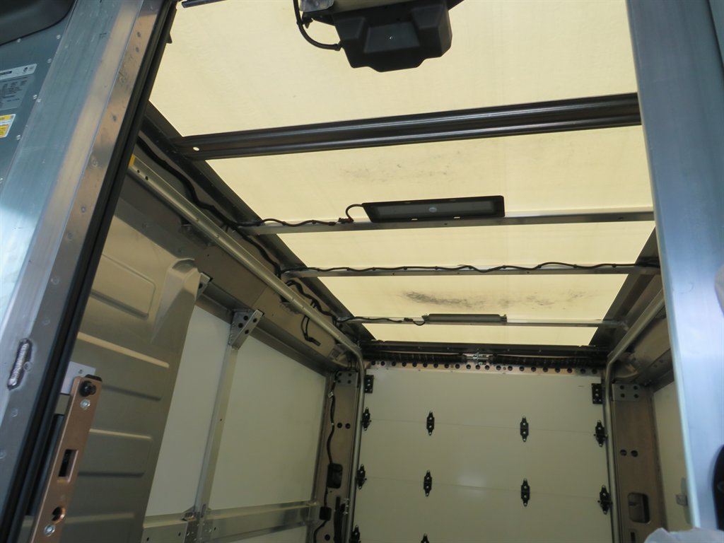 Used 2025 Chevrolet Brightdrop 400 FWD image 5