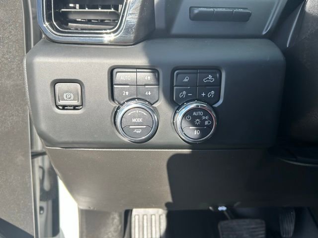 Used 2023 GMC Sierra 1500 AT4 w/ Technology Package image 16