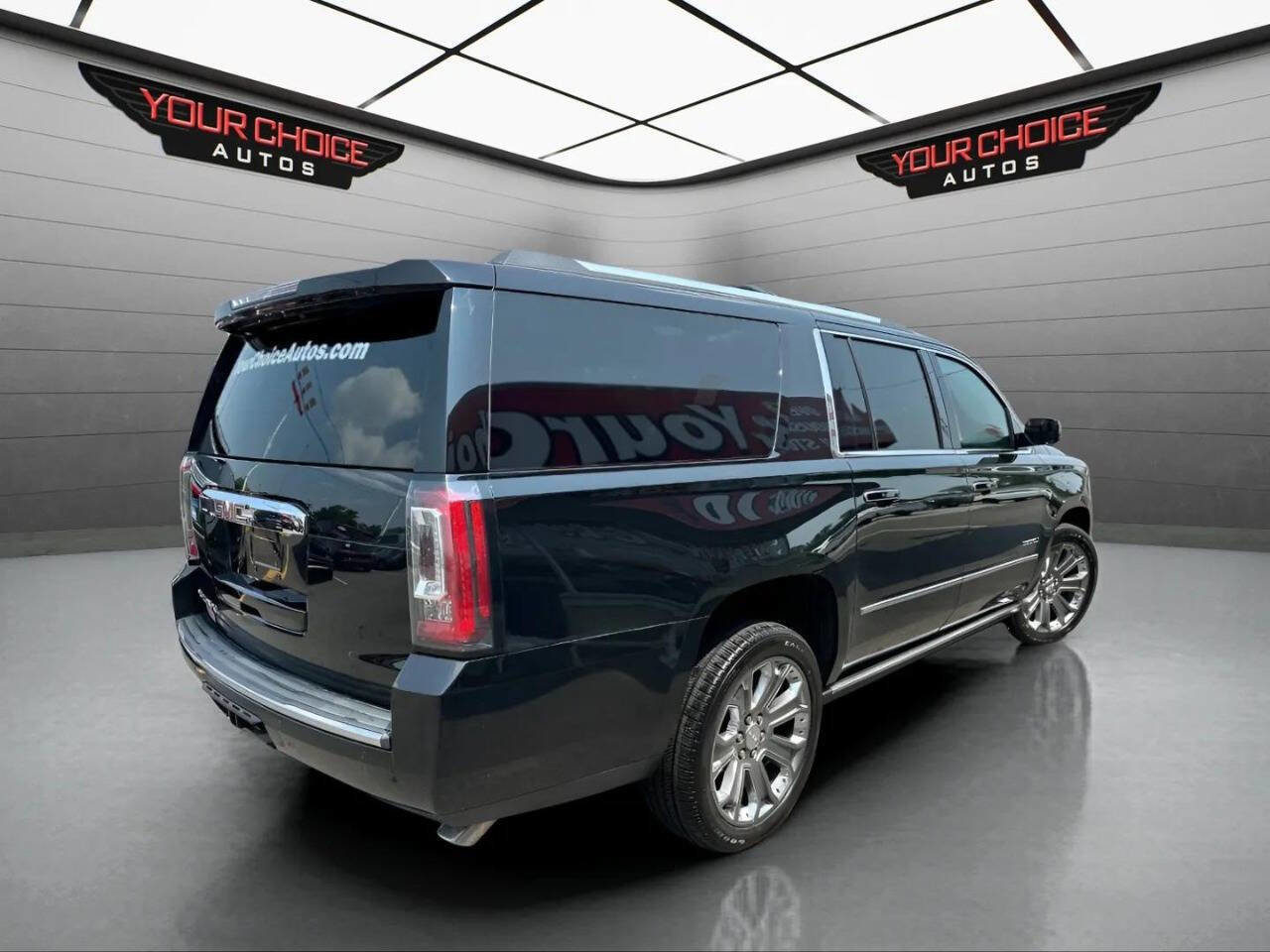 Used 2015 GMC Yukon XL Denali w/ Premium Package AWD/4WD image 5