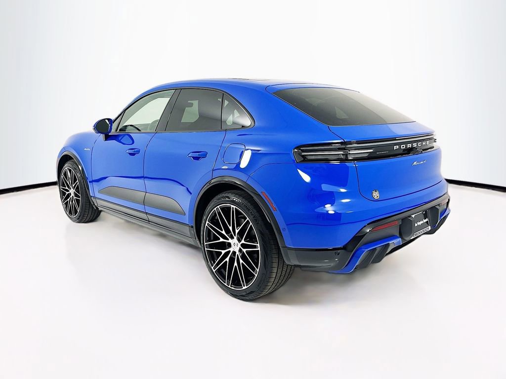 New 2026 Porsche Macan 4 Electric image 2