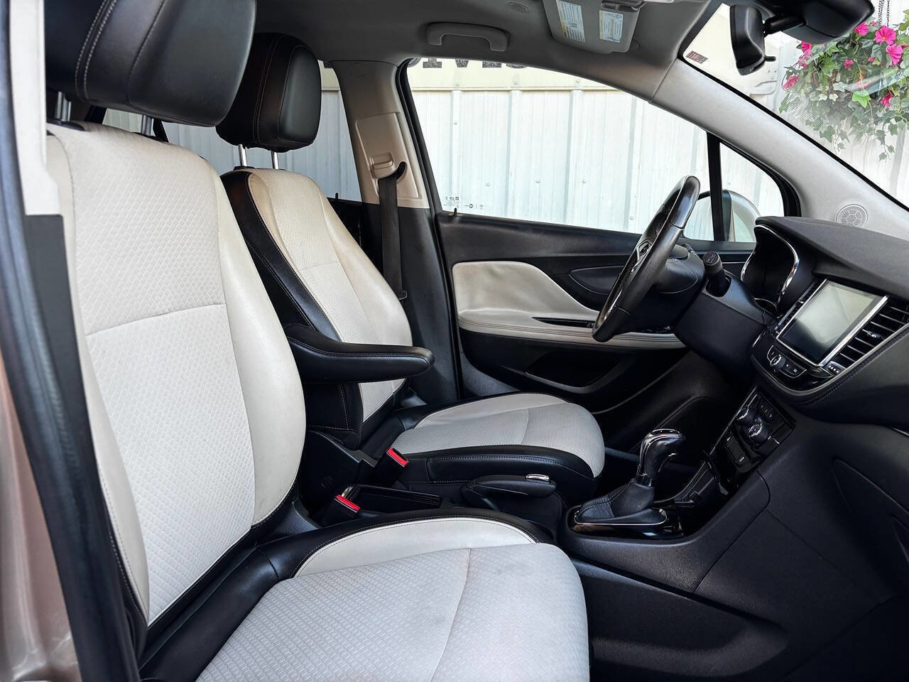 Used 2018 Buick Encore Preferred image 15