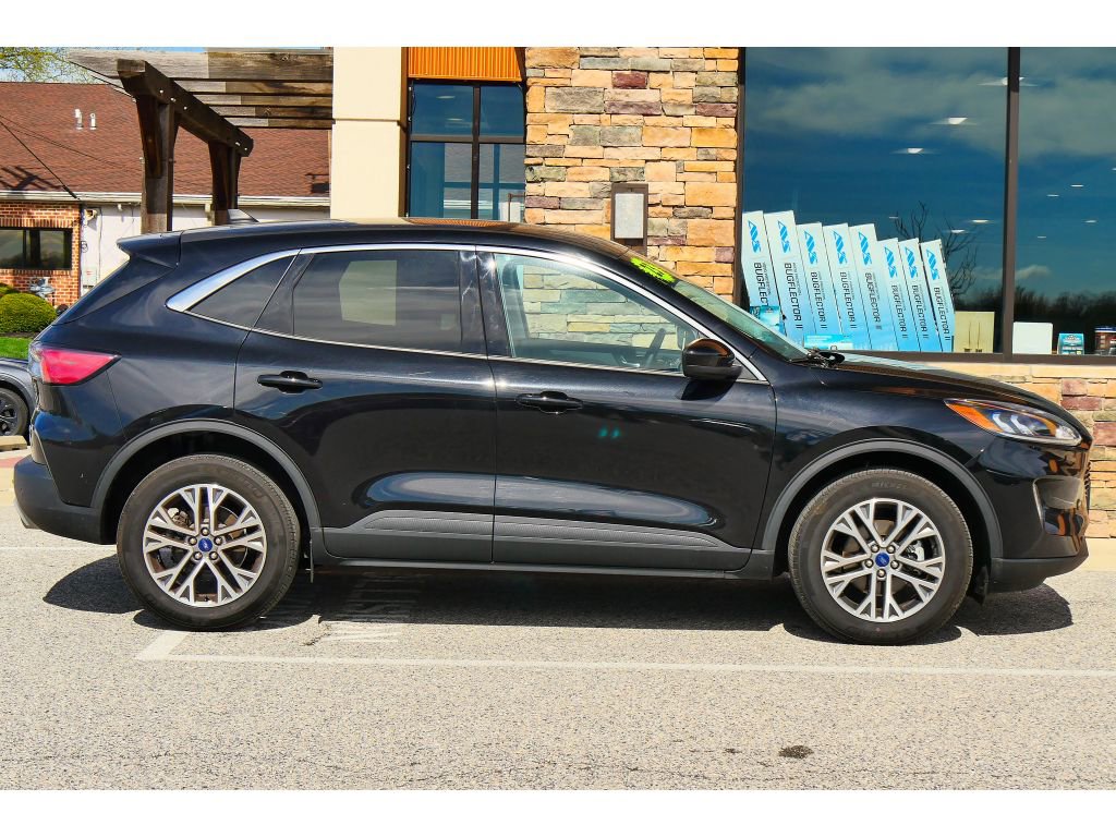 Used 2022 Ford Escape SEL AWD/4WD image 2