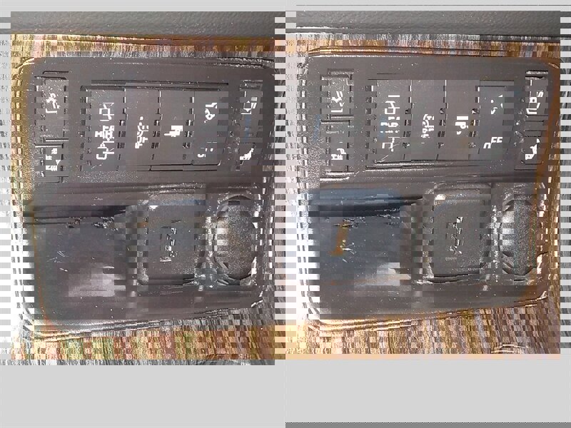 Used 2016 GMC Acadia Denali image 29