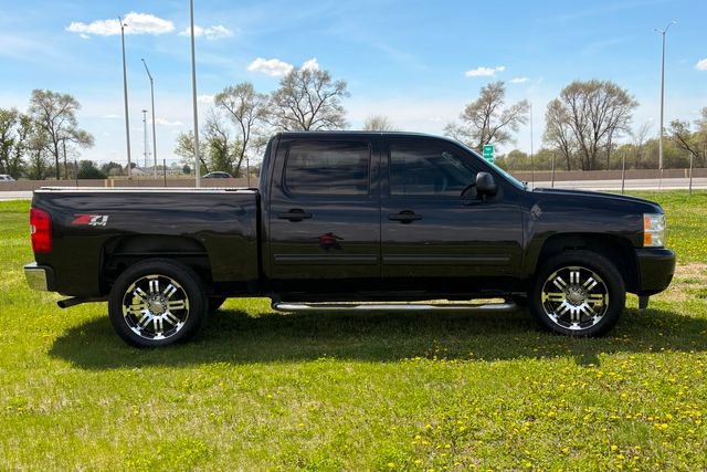 Used 2010 Chevrolet Silverado 1500 LT w/ Power Pack Plus AWD/4WD image 11