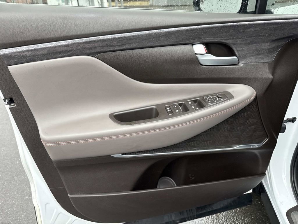 Used 2019 Hyundai Santa Fe Limited AWD/4WD image 17