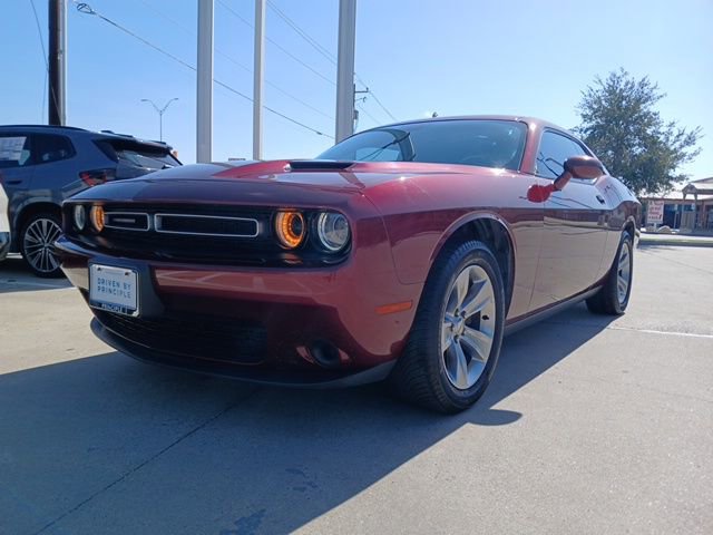 Used 2020 Dodge Challenger SXT image 3