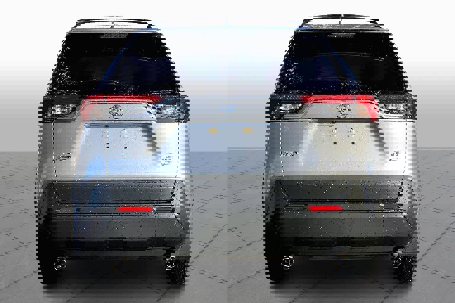 Used 2025 Toyota RAV4 XLE image 4