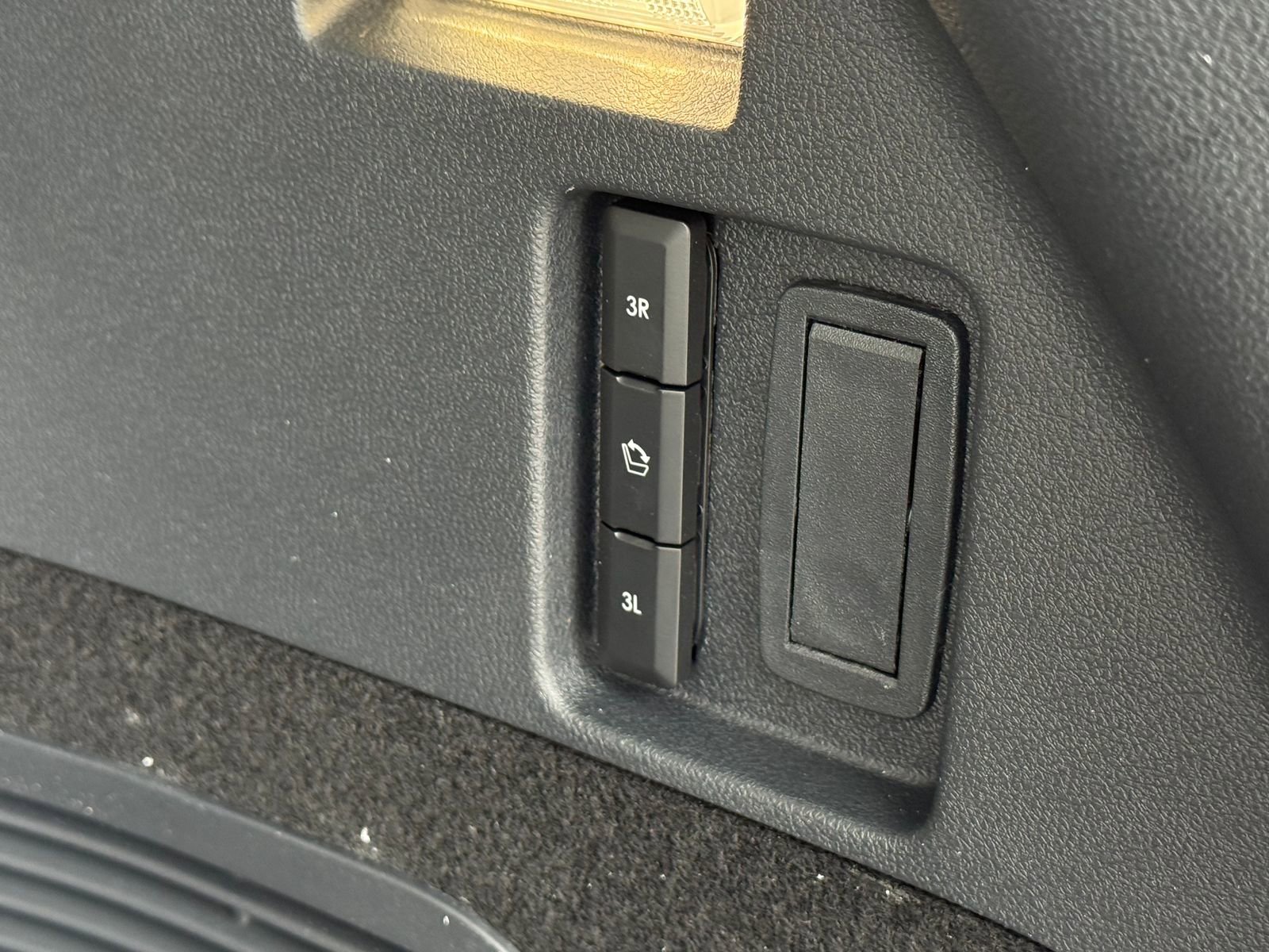 New 2026 Lincoln Aviator AWD image 16