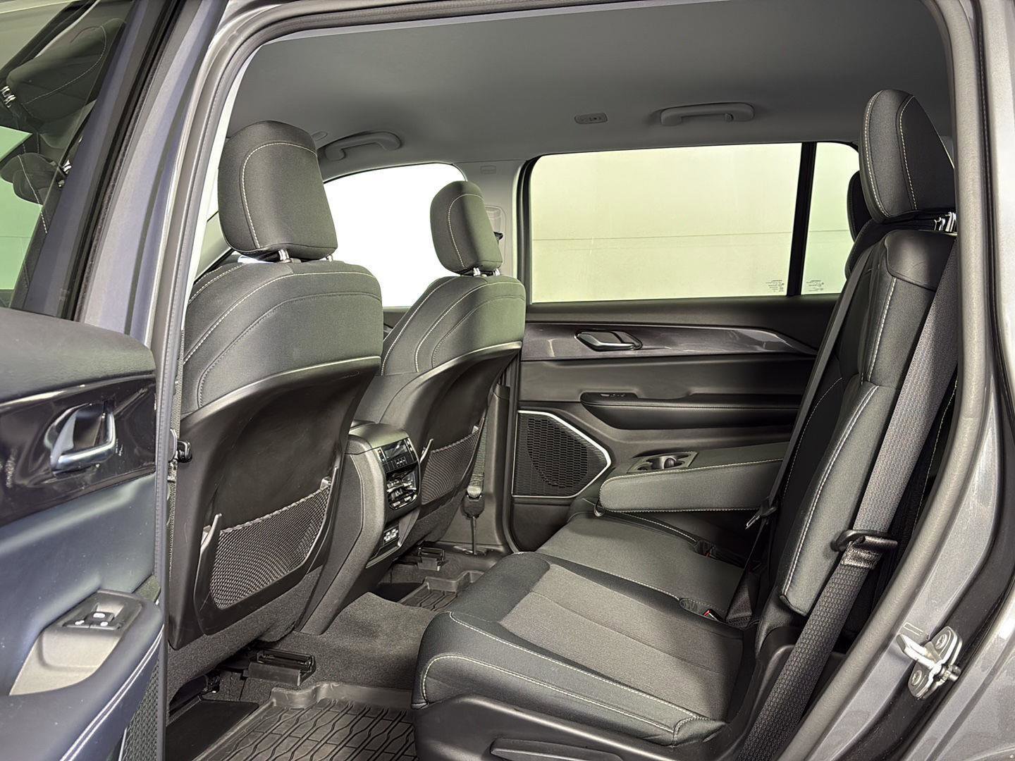 Used 2021 Jeep Grand Cherokee L Laredo w/ Luxury Tech Group I image 21