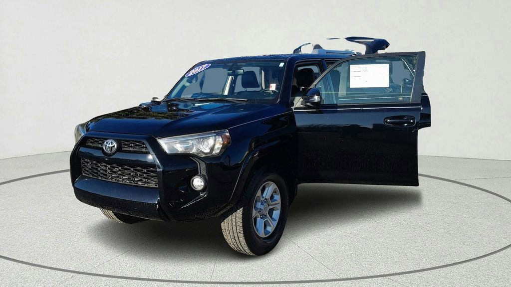 Used 2017 Toyota 4Runner SR5 Premium image 10