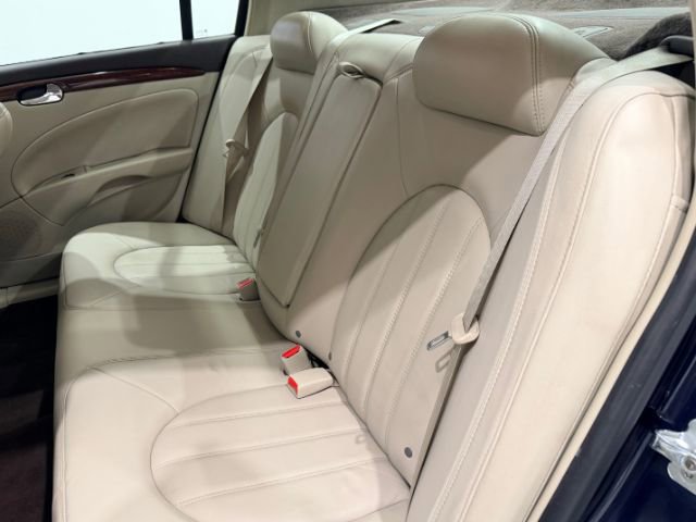 Used 2007 Buick Lucerne CXL w/ Entertainment Package FWD image 21