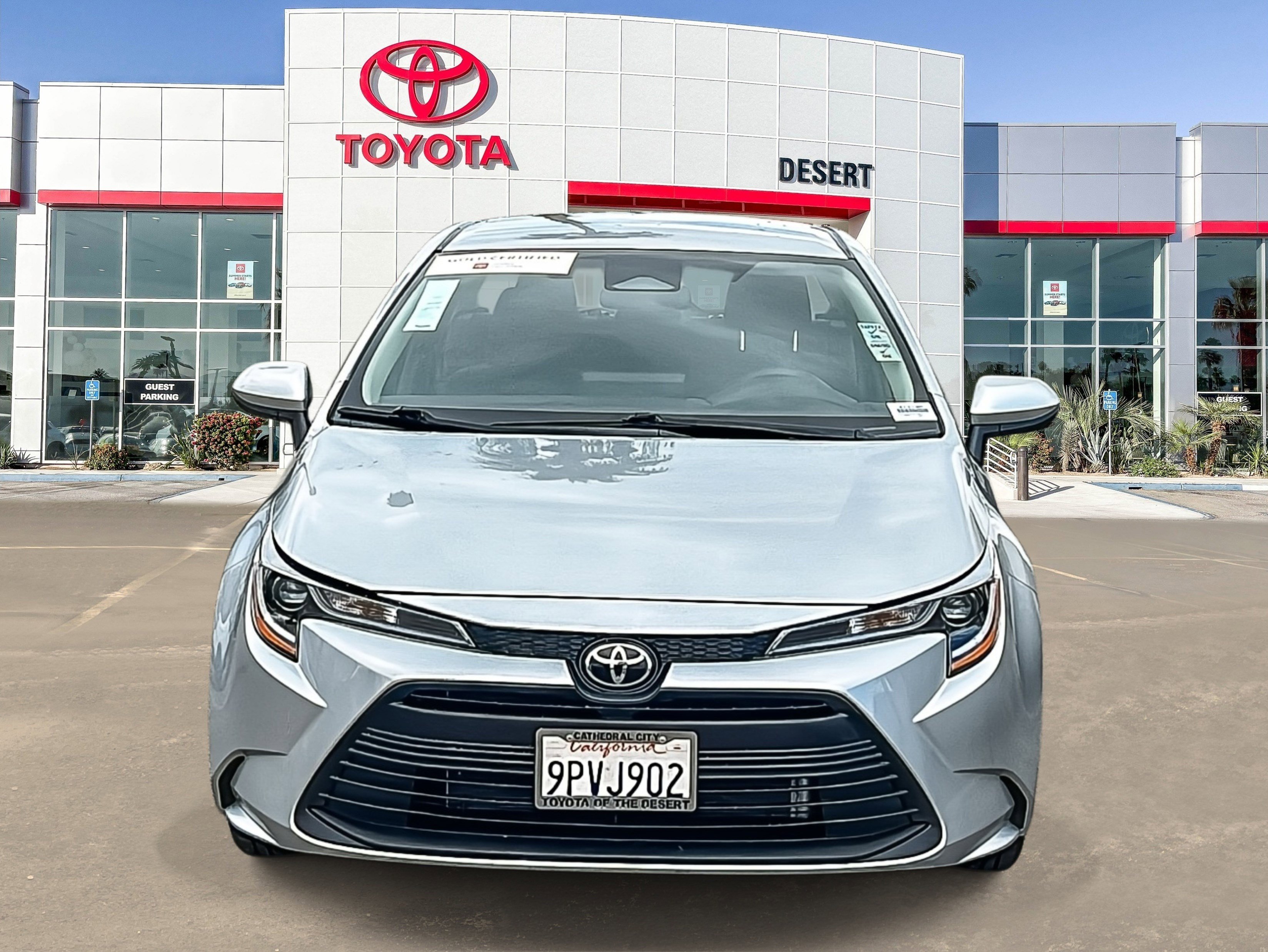 Used 2025 Toyota Corolla LE image 3