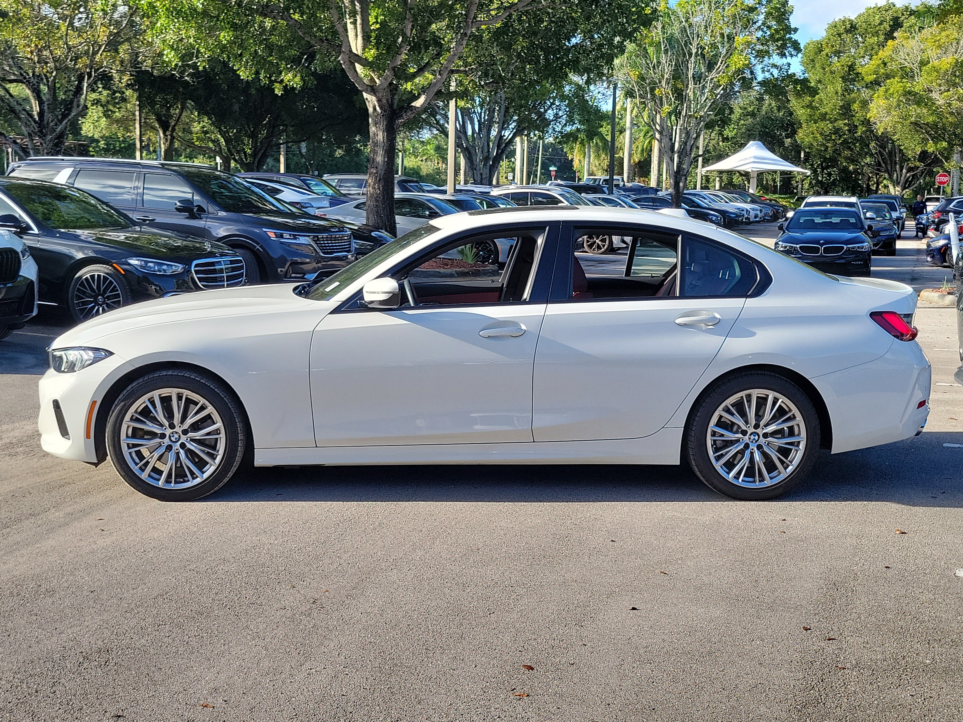 Used 2023 BMW 330i Sedan w/ Driving Assistance Package RWD image 5