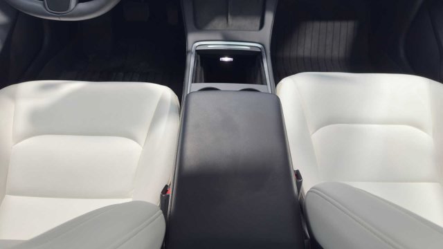 Used 2023 Tesla Model 3 Standard Range RWD image 17