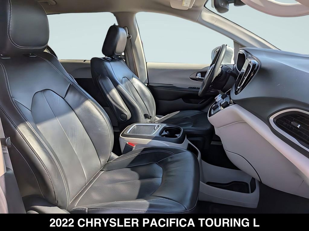 Used 2022 Chrysler Pacifica Touring-L FWD image 31