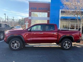 Used 2024 GMC Canyon AT4 w/ Technology Package image 2