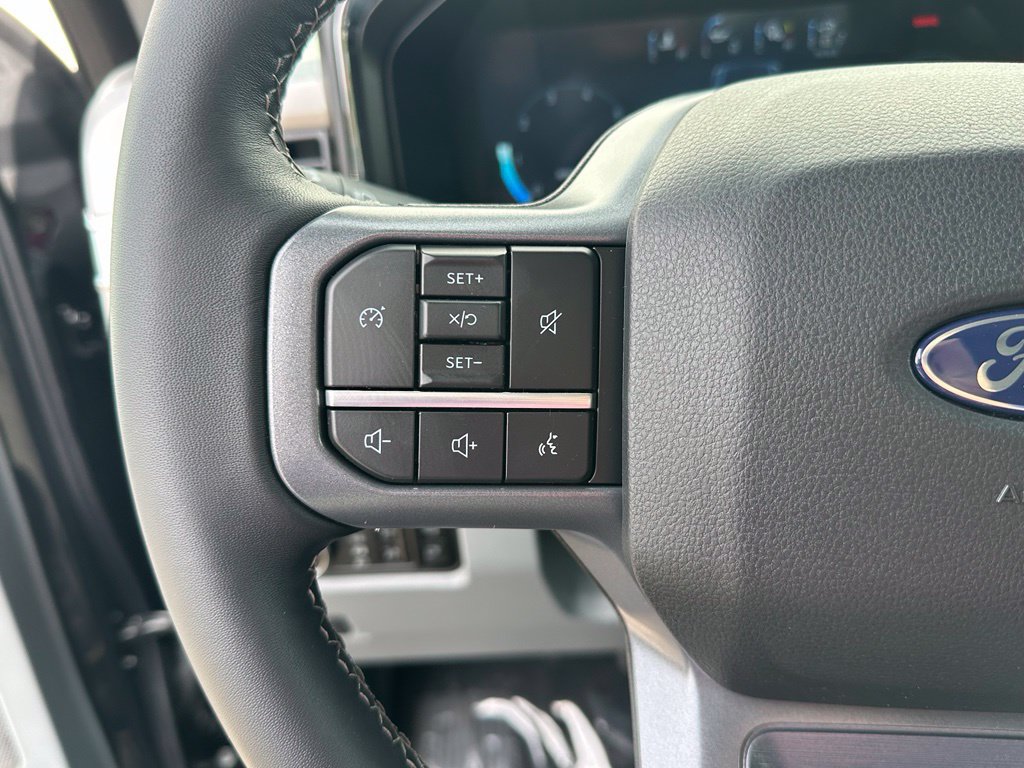 New 2027 Ford F250 XLT w/ XLT Premium Package AWD/4WD image 8