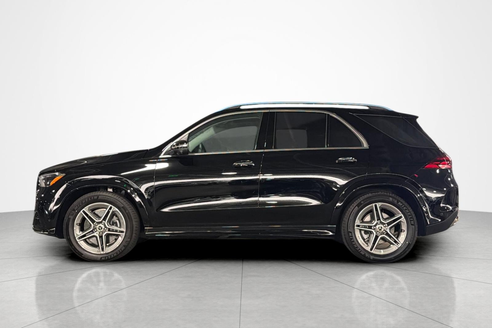 New 2026 Mercedes-Benz GLE 450 4MATIC image 2