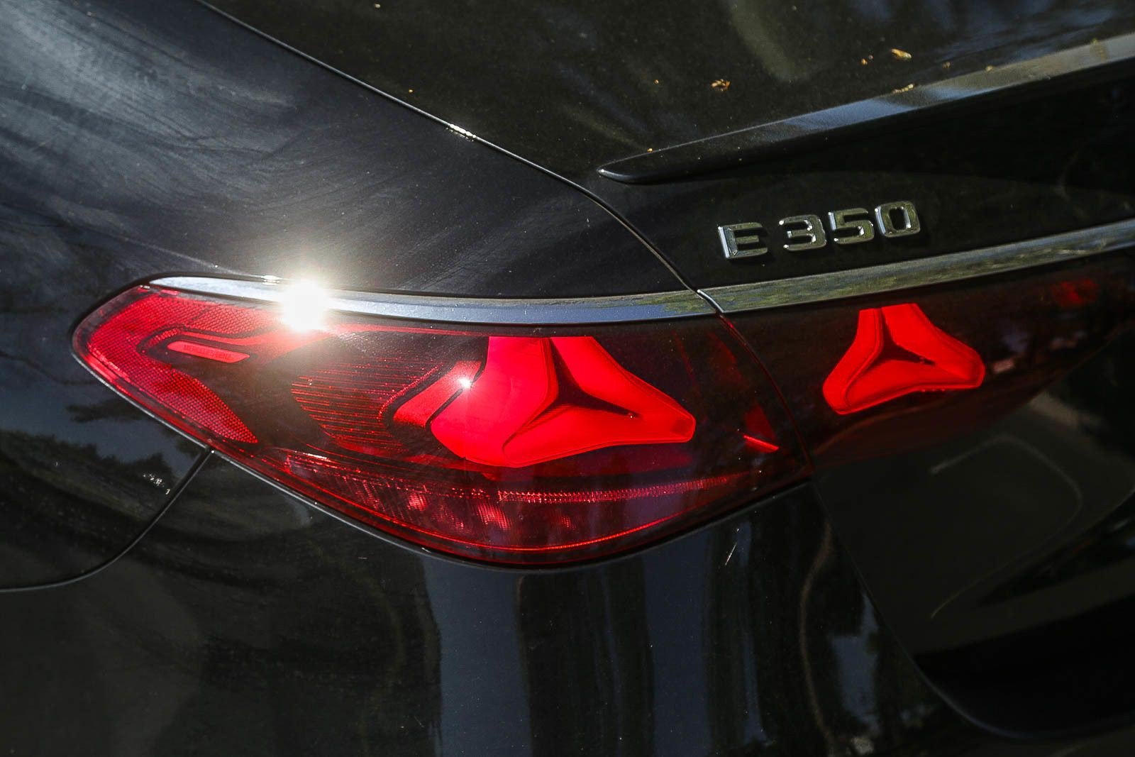 New 2026 Mercedes-Benz E 350 4MATIC Sedan image 9