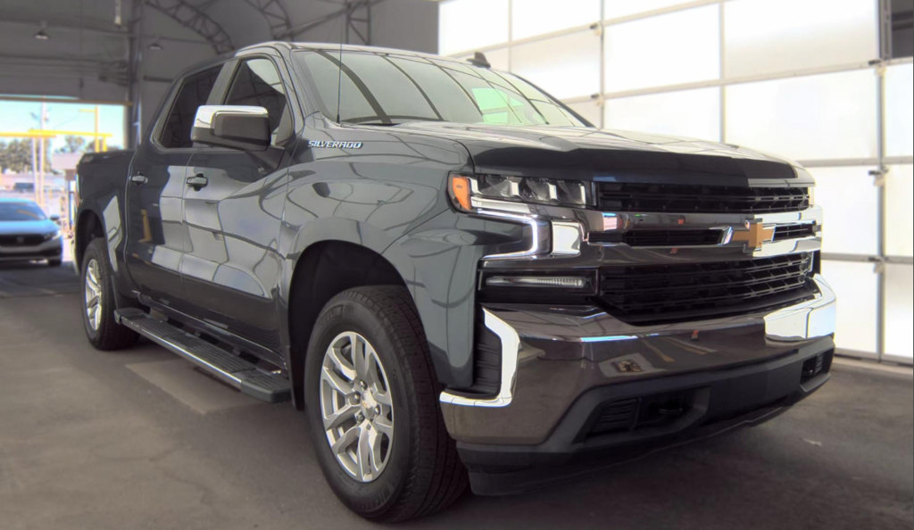 Used 2019 Chevrolet Silverado 1500 LT w/ All-Star Edition AWD/4WD image 4
