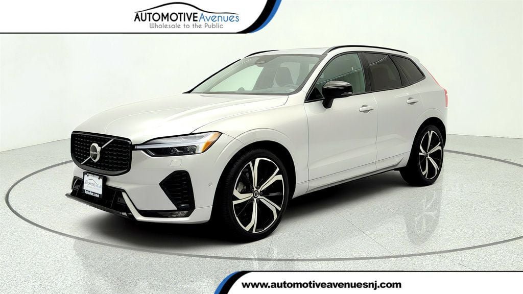 Used 2025 Volvo XC60 B5 Ultra w/ Climate Package
